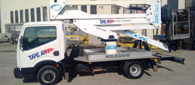 PIATTAFORMA AUTOCARRATA SOCAGE DA320 USATA