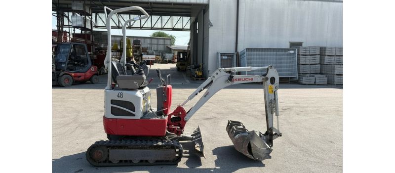 ESCAVATORE TB210R USATO