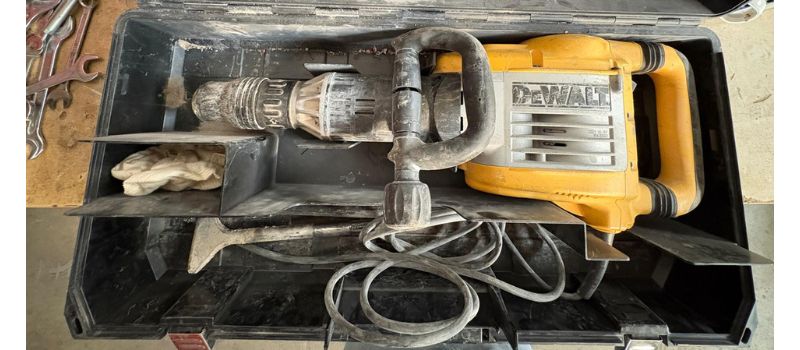 MARTELLO DEWALT D25901QS USATO